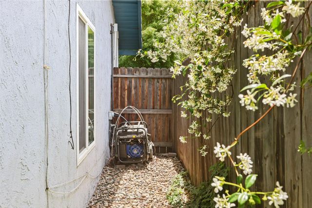 3790 Hatchers Cir, Stockton, CA 95219