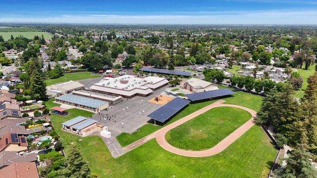 3790 Hatchers Cir, Stockton, CA 95219