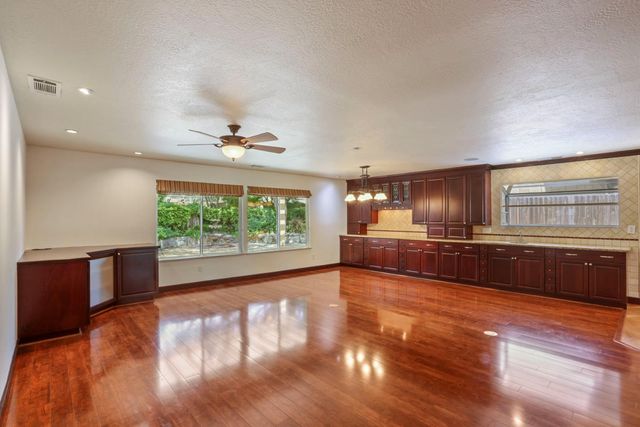 3790 Hatchers Cir, Stockton, CA 95219