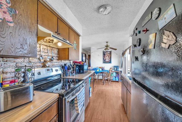 212 W 9th St, Harper, KS 67058