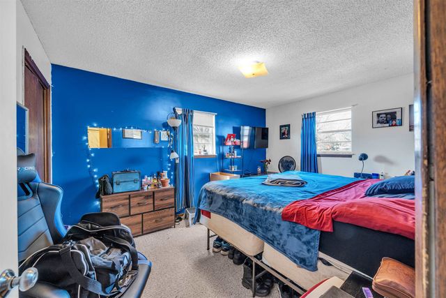 212 W 9th St, Harper, KS 67058