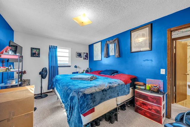 212 W 9th St, Harper, KS 67058