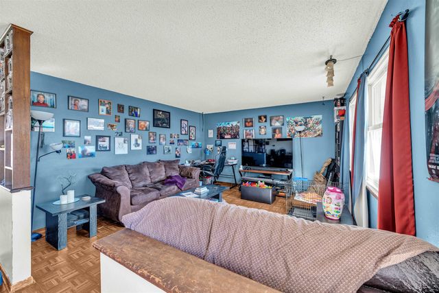 212 W 9th St, Harper, KS 67058