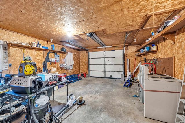 212 W 9th St, Harper, KS 67058