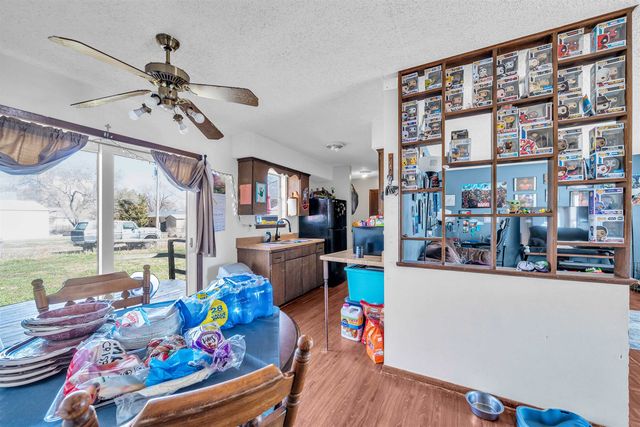 212 W 9th St, Harper, KS 67058