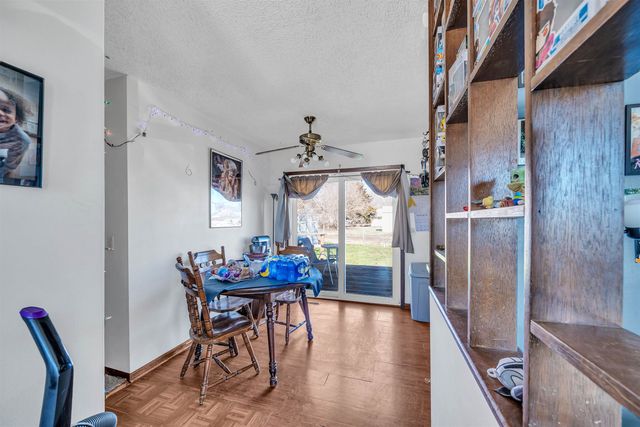 212 W 9th St, Harper, KS 67058