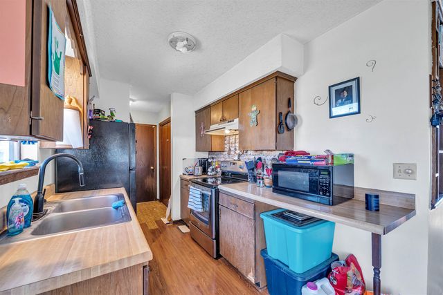 212 W 9th St, Harper, KS 67058