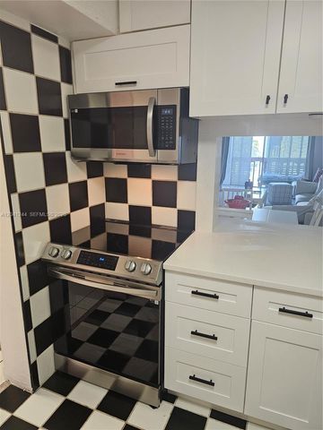 215 SE 3rd Avenue 205A, Hallandale Beach, FL 33009