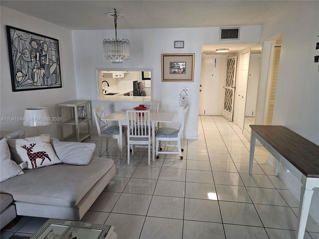 215 SE 3rd Avenue 205A, Hallandale Beach, FL 33009