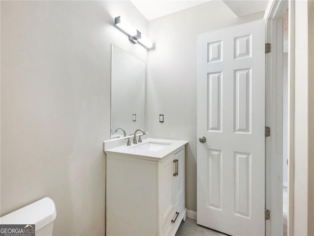 2136 Valley Oaks Drive SE, Smyrna, GA 30080