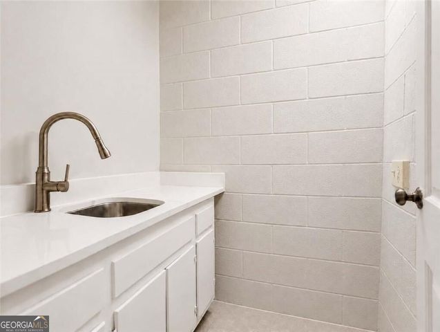 2136 Valley Oaks Drive SE, Smyrna, GA 30080