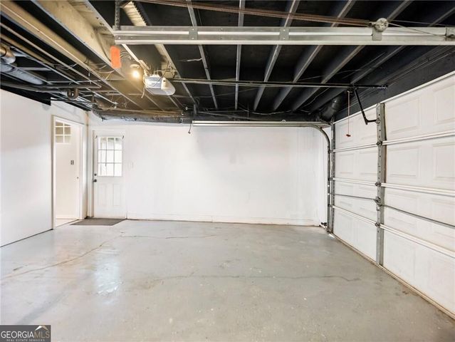 2136 Valley Oaks Drive SE, Smyrna, GA 30080