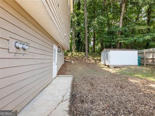 2136 Valley Oaks Drive SE, Smyrna, GA 30080