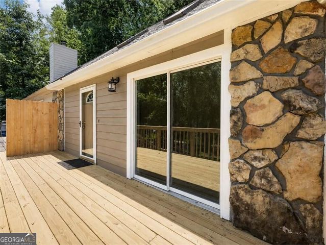 2136 Valley Oaks Drive SE, Smyrna, GA 30080
