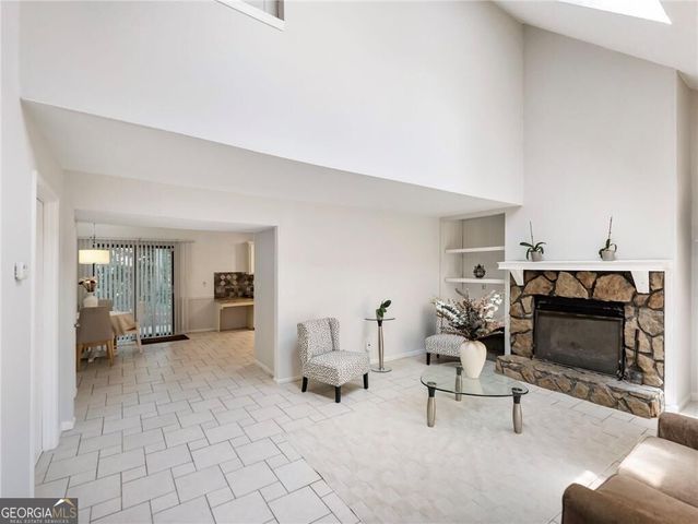 2136 Valley Oaks Drive SE, Smyrna, GA 30080
