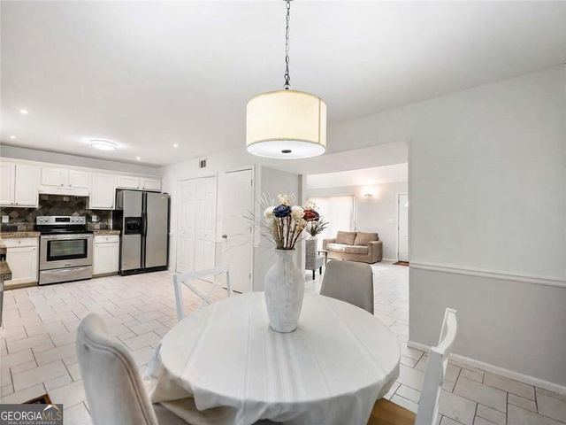 2136 Valley Oaks Drive SE, Smyrna, GA 30080
