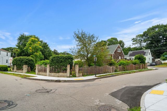 9 Viking Ter, Boston, MA 02126