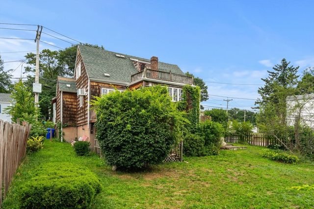 9 Viking Ter, Boston, MA 02126