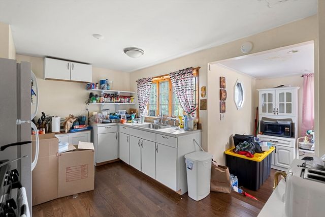 9 Viking Ter, Boston, MA 02126