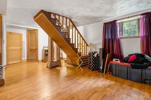 9 Viking Ter, Boston, MA 02126