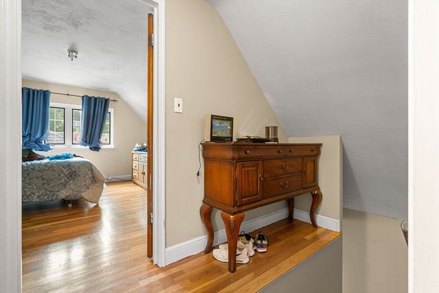 9 Viking Ter, Boston, MA 02126