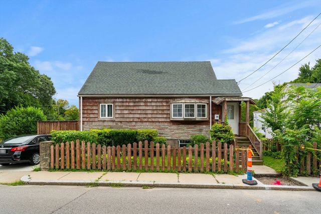 9 Viking Ter, Boston, MA 02126