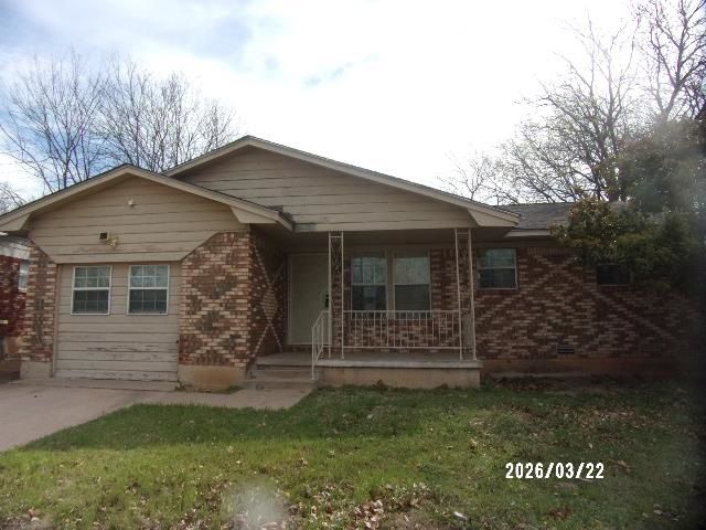 811 NW 58th Street, Lawton, OK 73505