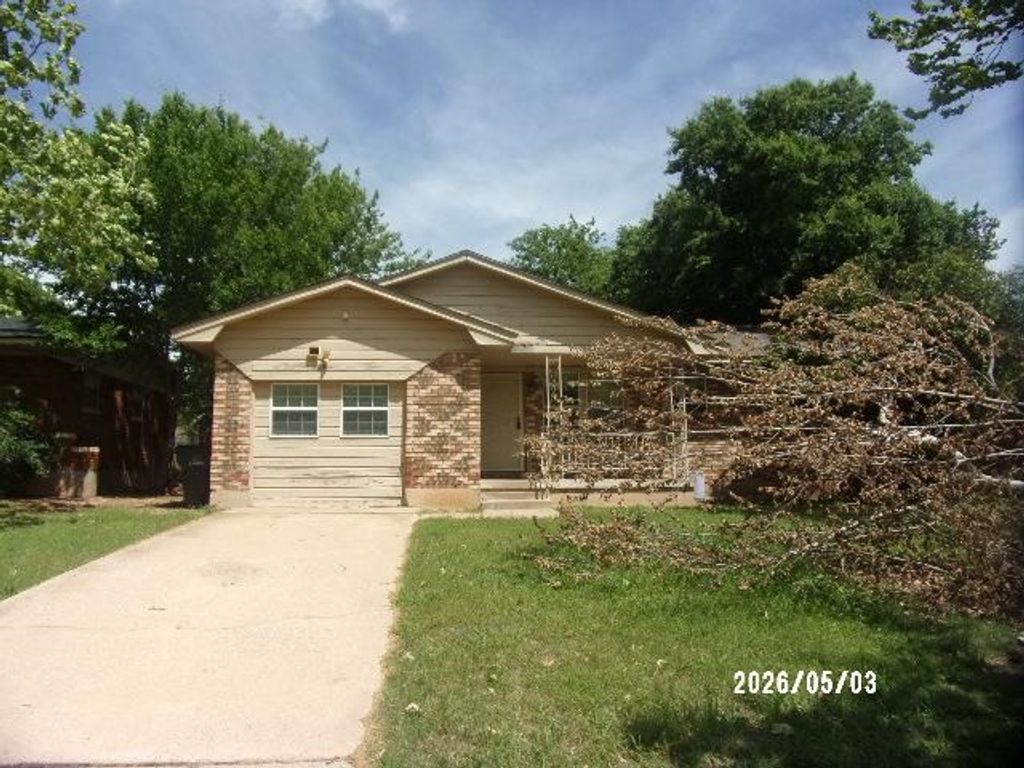 811 NW 58th Street, Lawton, OK 73505