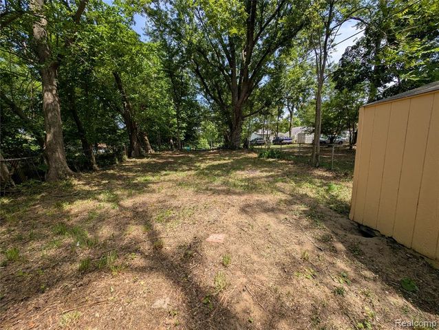 15072 Bramell Street, Detroit, MI 48223