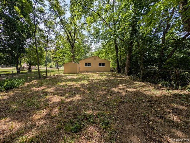 15072 Bramell Street, Detroit, MI 48223