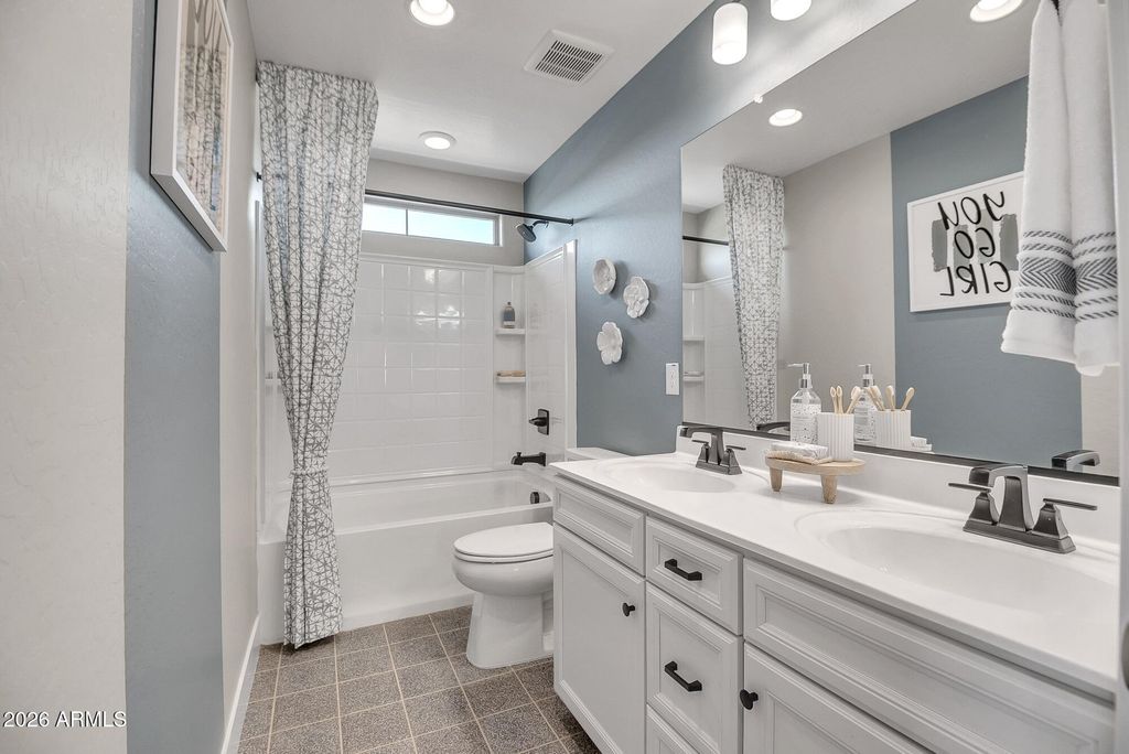 Image 11 of property listing at 43230 N HINOKI Street, Queen Creek, AZ 85140