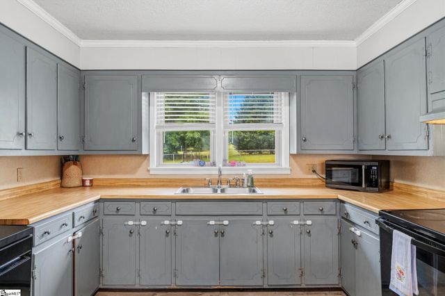 114 1st Street, Central, SC 29630