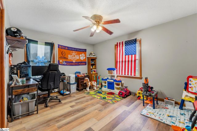 114 1st Street, Central, SC 29630