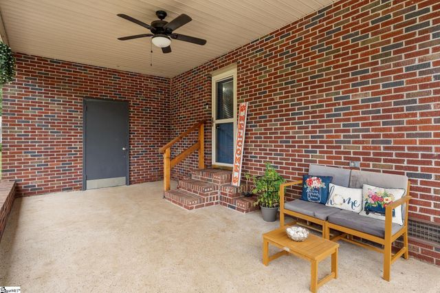 114 1st Street, Central, SC 29630