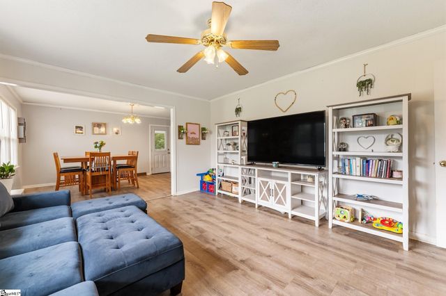 114 1st Street, Central, SC 29630