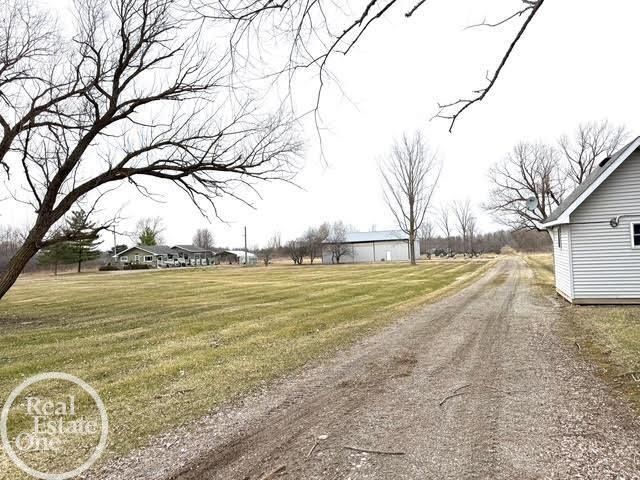 15594 Bryce Road, Capac, MI 48014
