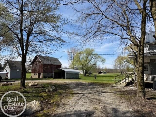 15594 Bryce Road, Capac, MI 48014