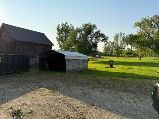 15594 Bryce Road, Capac, MI 48014