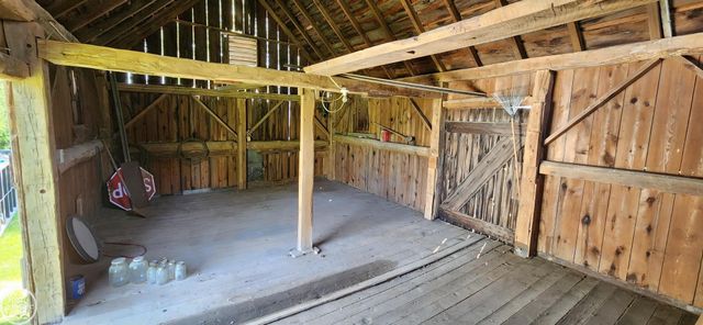 15594 Bryce Road, Capac, MI 48014