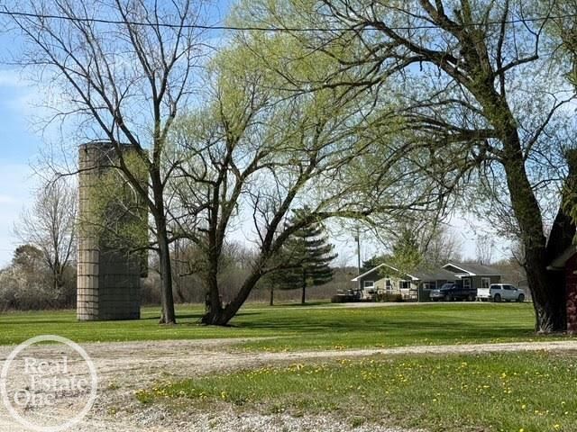 15594 Bryce Road, Capac, MI 48014