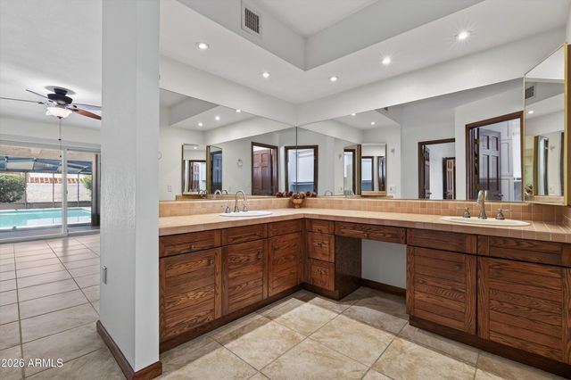 17018 N 57TH Street, Scottsdale, AZ 85254