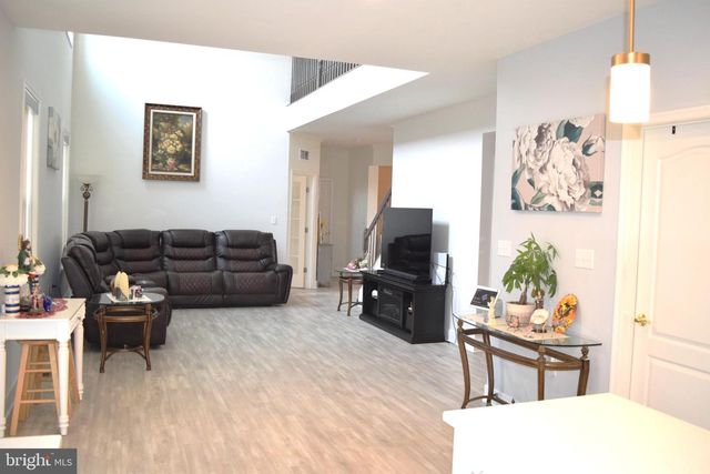 205 VOLTAIRE ST, Gerrardstown, WV 25420