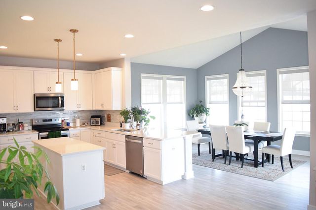 205 VOLTAIRE ST, Gerrardstown, WV 25420