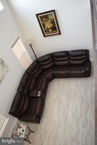 205 VOLTAIRE ST, Gerrardstown, WV 25420
