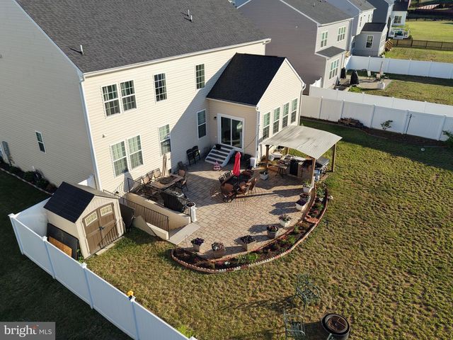 205 VOLTAIRE ST, Gerrardstown, WV 25420