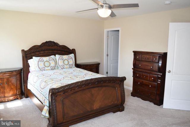 205 VOLTAIRE ST, Gerrardstown, WV 25420