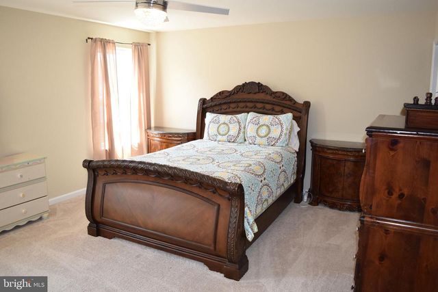 205 VOLTAIRE ST, Gerrardstown, WV 25420