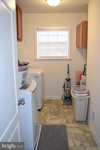 205 VOLTAIRE ST, Gerrardstown, WV 25420