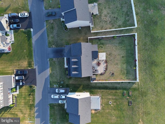 205 VOLTAIRE ST, Gerrardstown, WV 25420