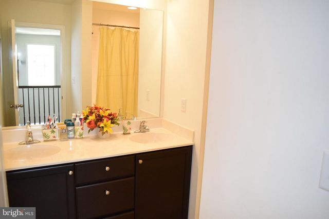 205 VOLTAIRE ST, Gerrardstown, WV 25420